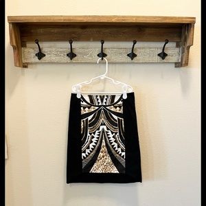 Extra small skirt, bold print